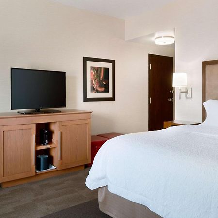 Hampton Inn Канаб Экстерьер фото
