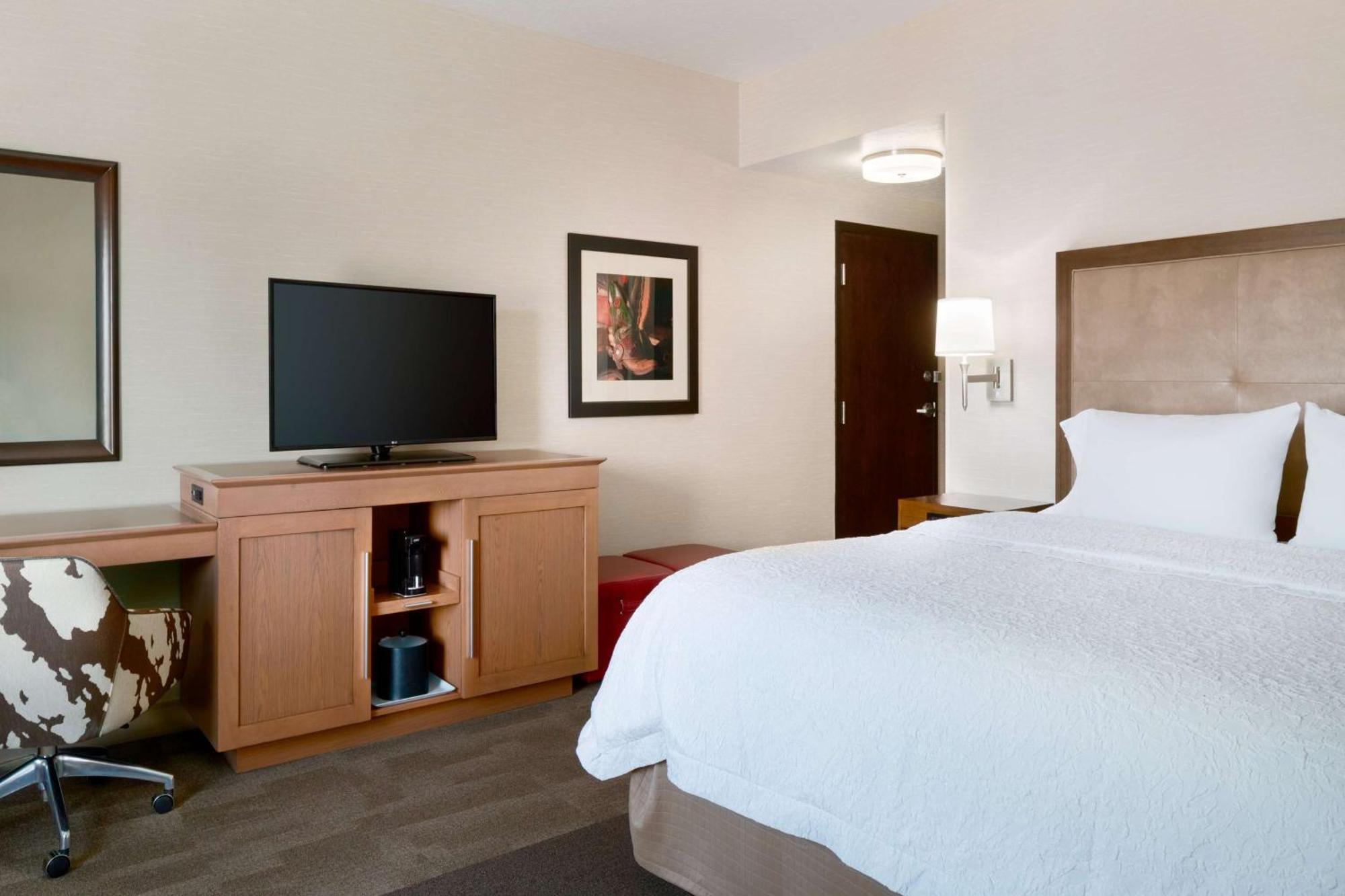 Hampton Inn Канаб Экстерьер фото