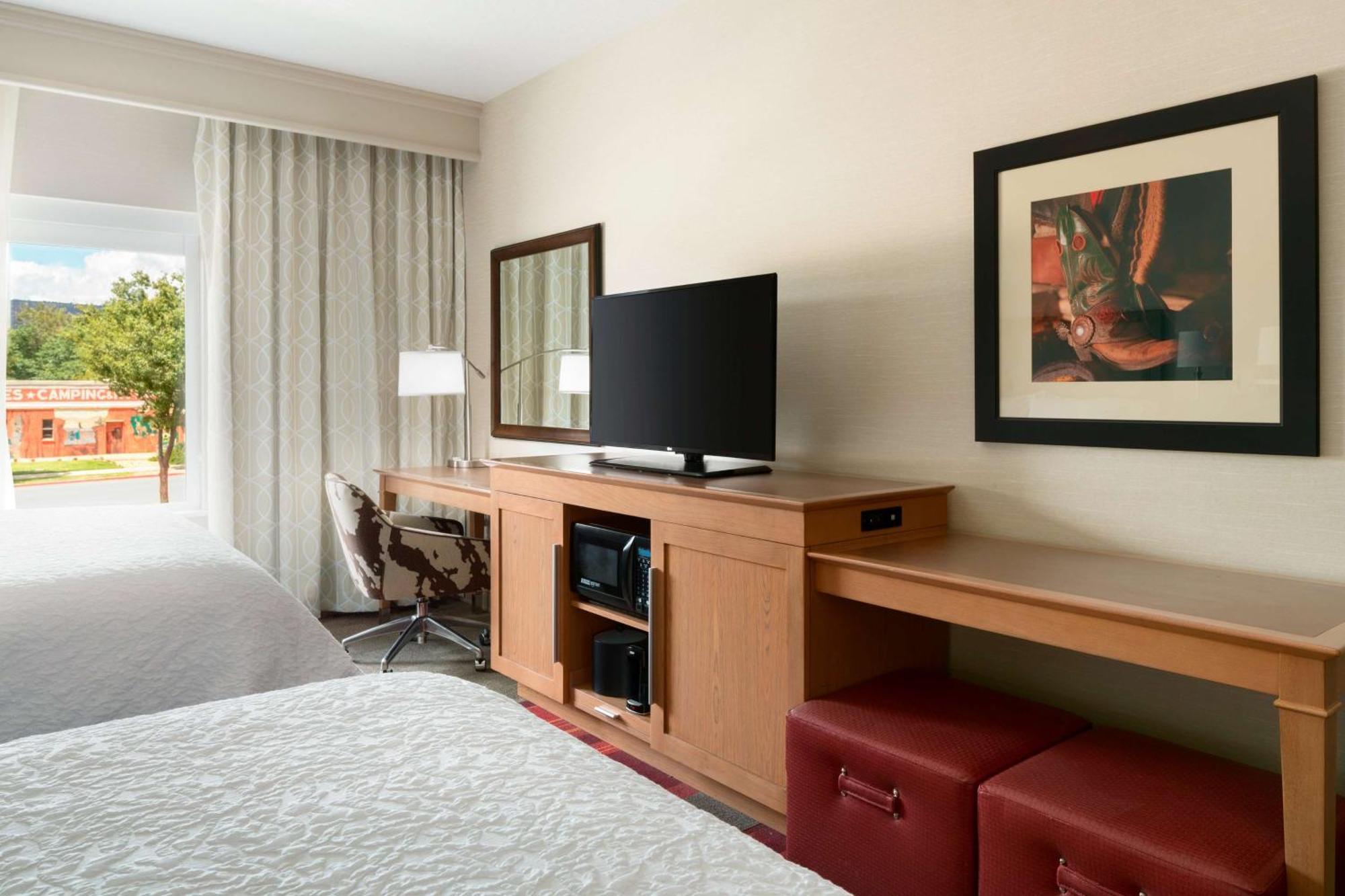 Hampton Inn Канаб Экстерьер фото
